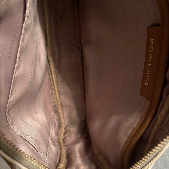 Michael Kors Jet Set Crossbody (USED/Fair) - Picture 12 of 15
